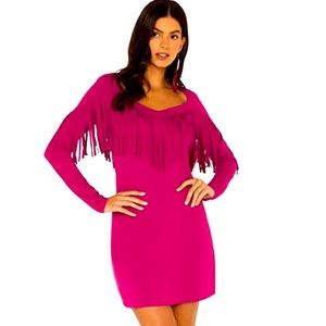 Idyllwind women’s long sleeve fringe dress. Size large. Color BLACK.